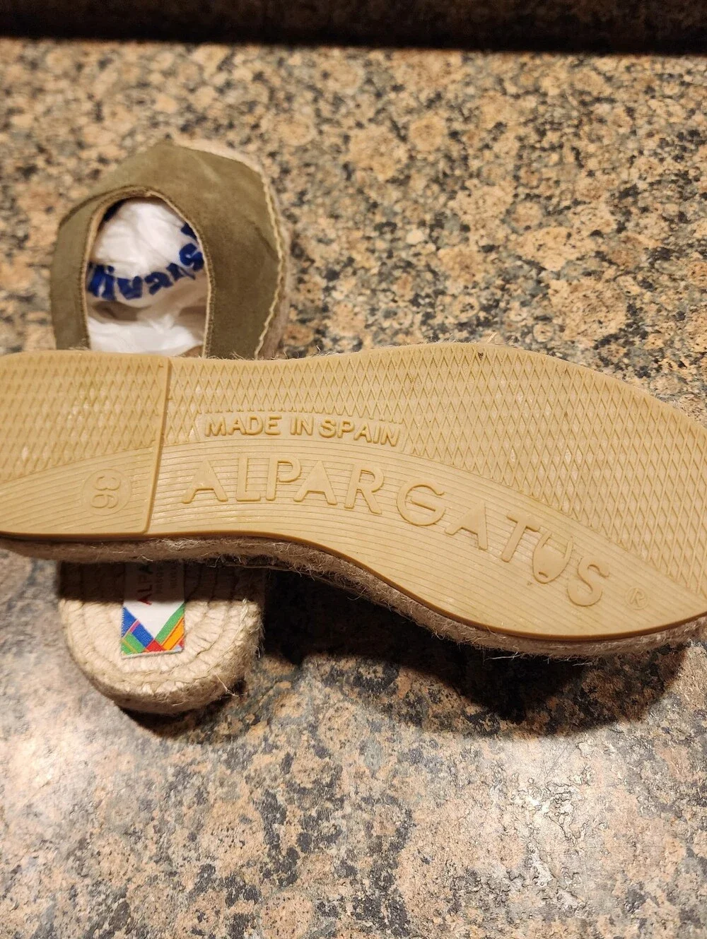 Alpargatus olive suede